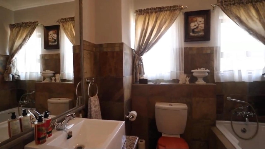 4 Bedroom Property for Sale in Leloko North West
